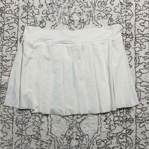 Athletic golf skirt